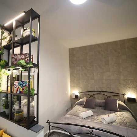 T&f Casa Al Capo - In Centro A Feriehus *