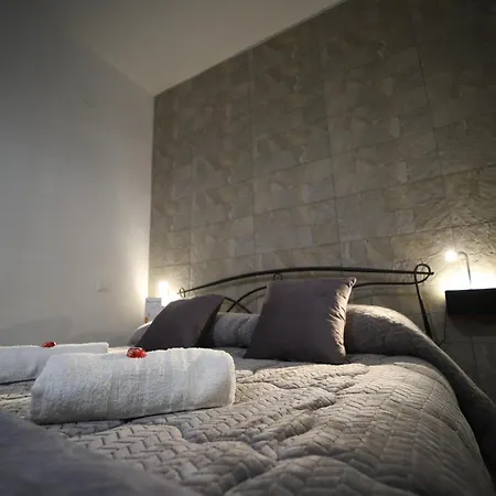 T&f Casa Al Capo - In Centro A Feriehus *